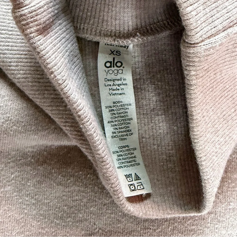Alo Yoga Clarity Long Sleeve in Smoky Quartz Heather Size XS Athleisure Sweater